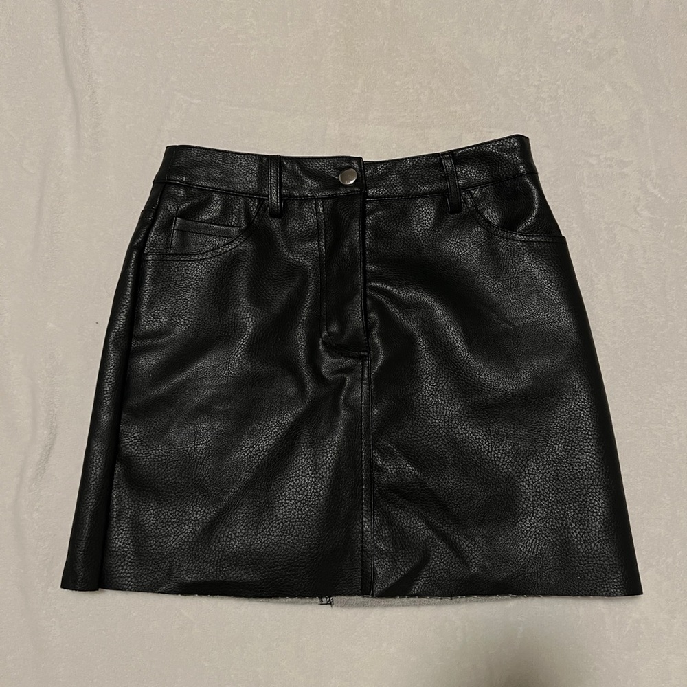 NWT forever 21 black leather skirt